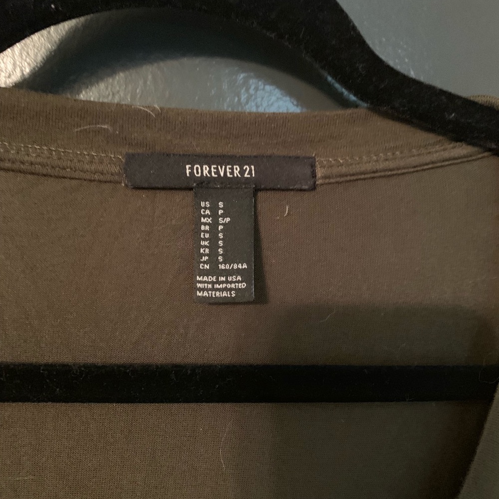 T-shirt - Picture 2 of 2